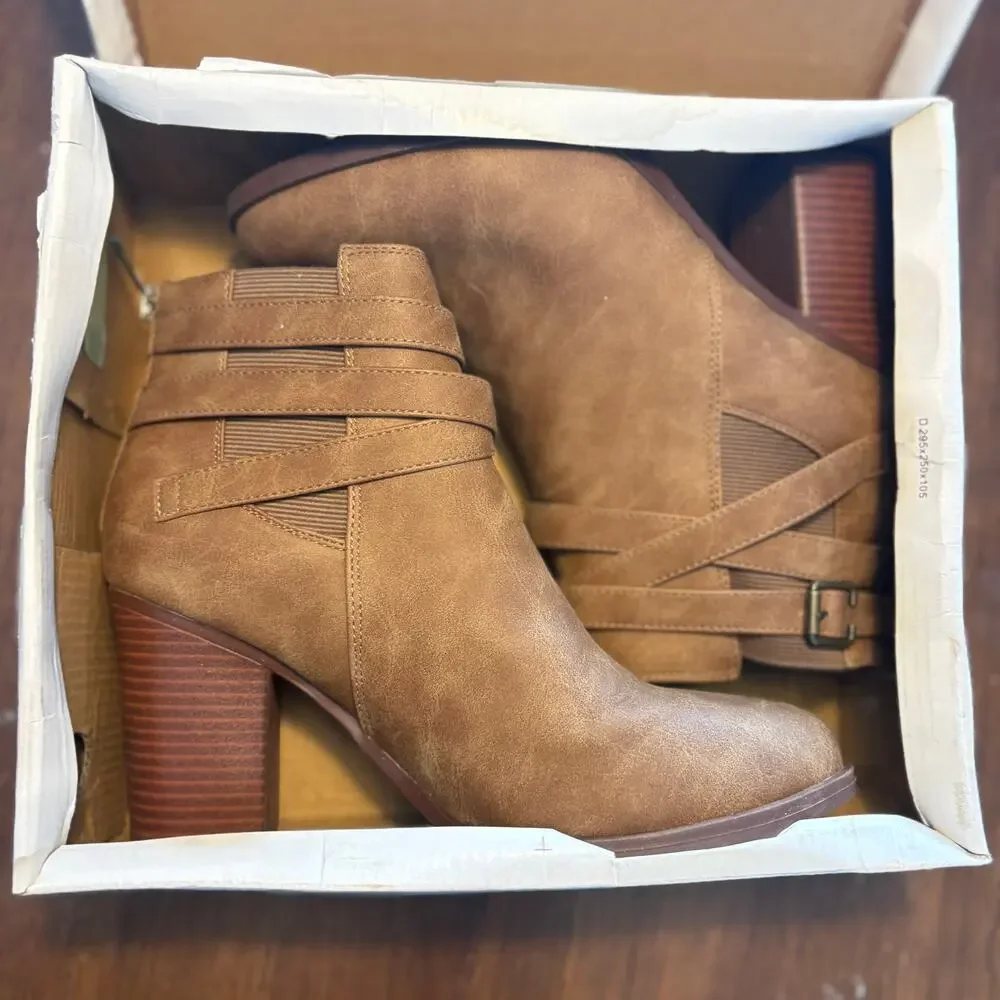 Dream Pairs Wrap Ankle Heel Boots 10 Tan NWT Ankle Booties Western Boho